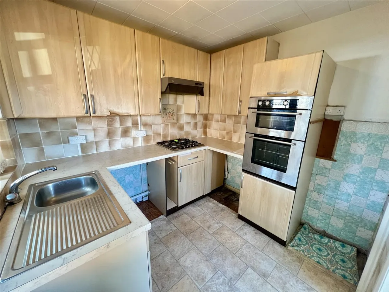 Rose Avenue, Kingswinford, DY6 8LE, photo 2