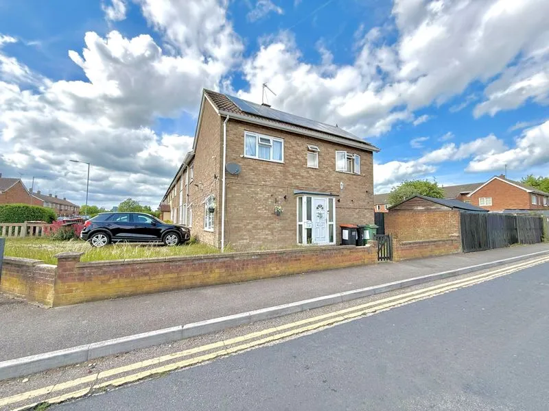 4 bed house for sale — Kent Road, Houghton Regis LU5 5NZ