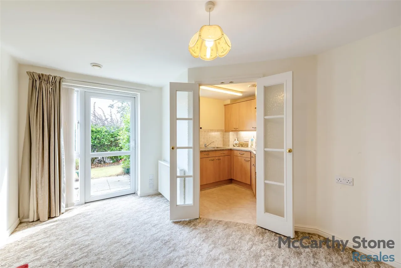 Chester Road, Little Sutton, CH66, photo 4
