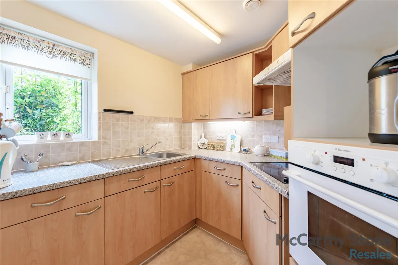 Chester Road, Little Sutton, CH66, photo 5