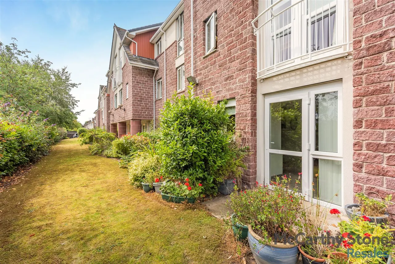 Chester Road, Little Sutton, CH66, photo 2