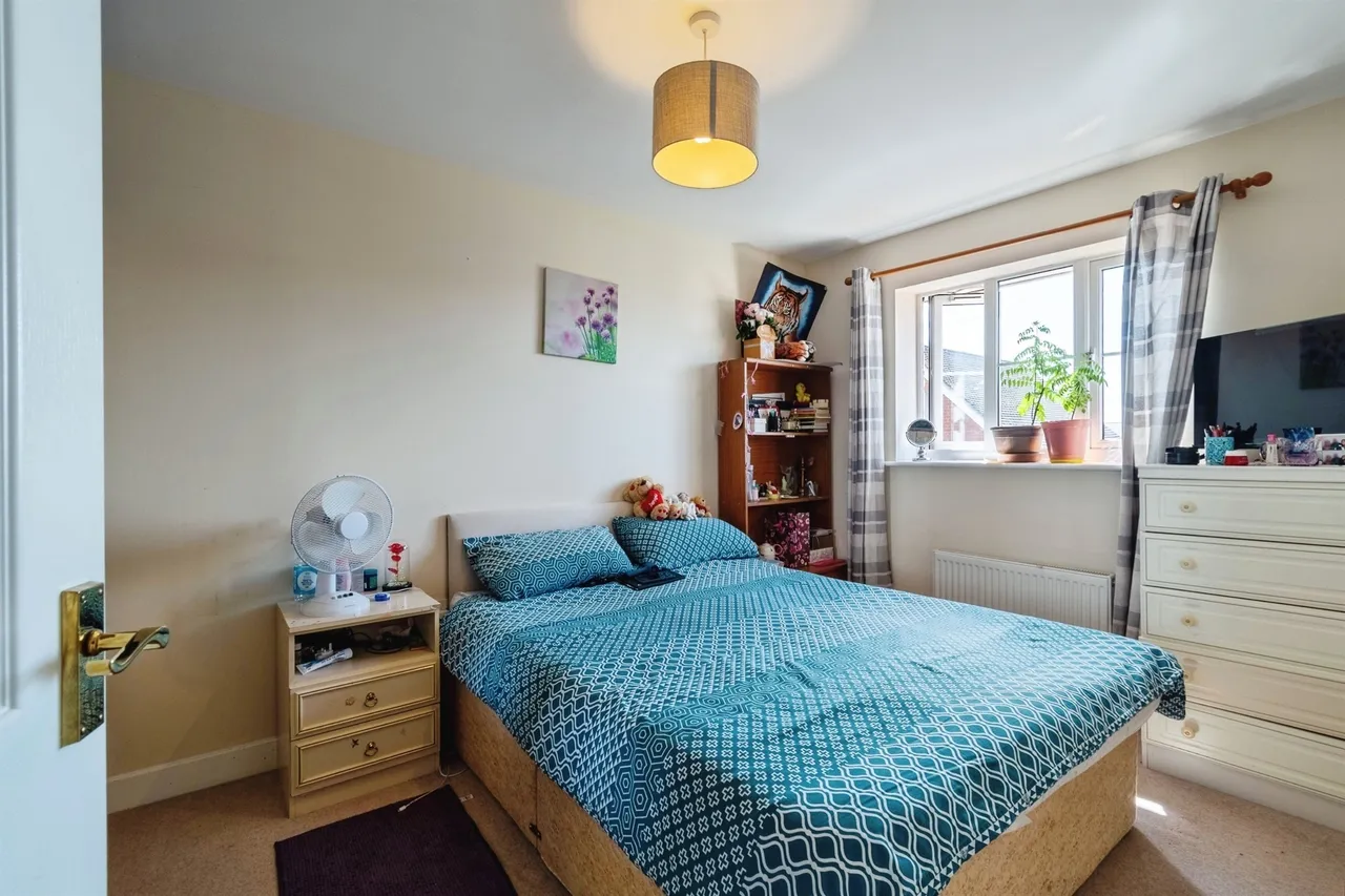 Lapwing Road, MELKSHAM, photo 8