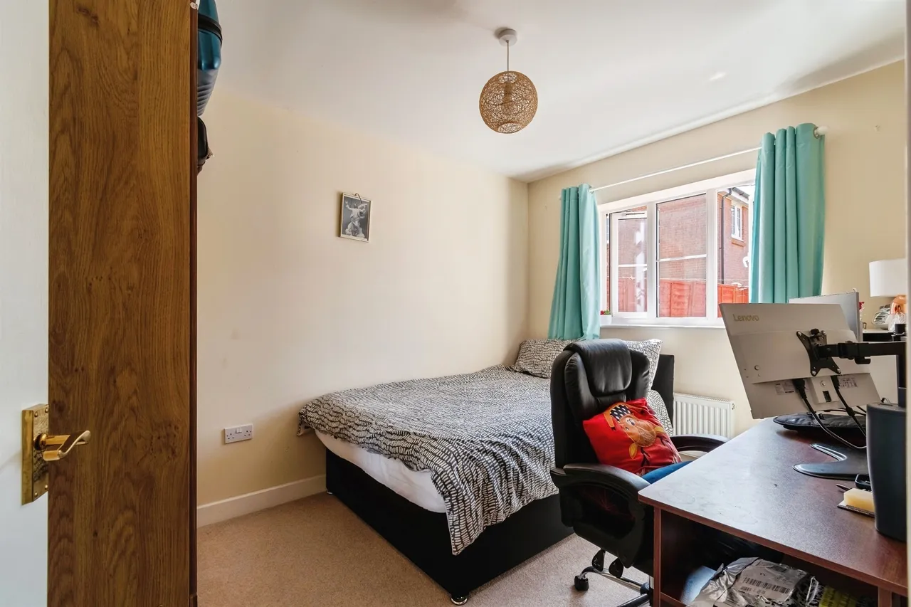 Lapwing Road, MELKSHAM, photo 10