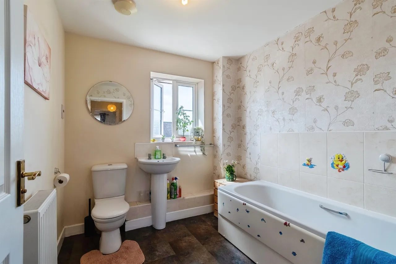 Lapwing Road, MELKSHAM, photo 7