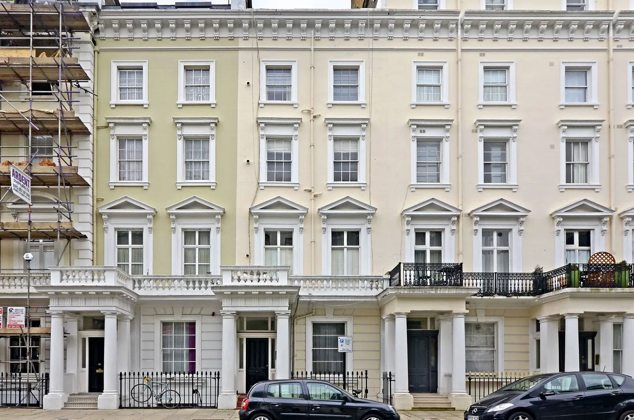 1 bed flat for sale — Flat 5, 91 St Georges Drive, London