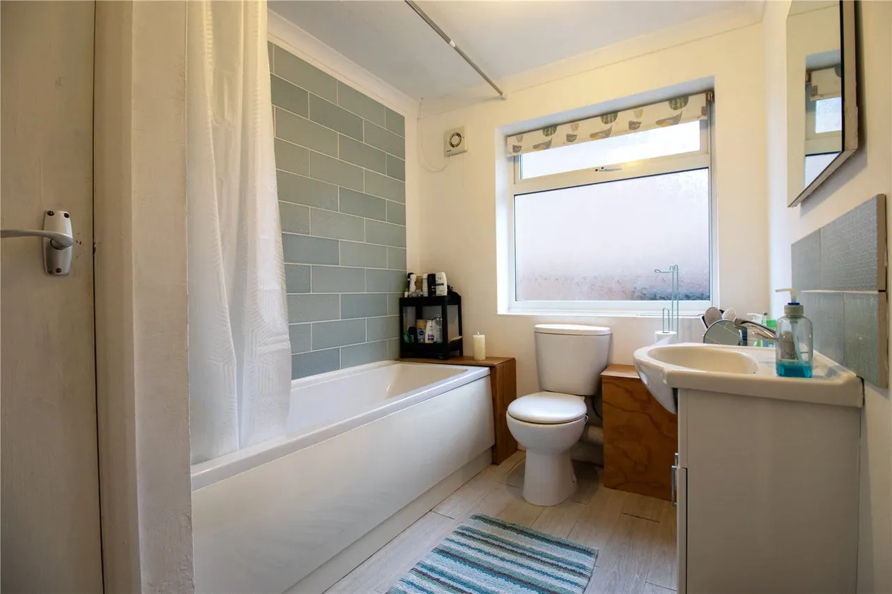Field Lane, Morton, DN21, photo 12