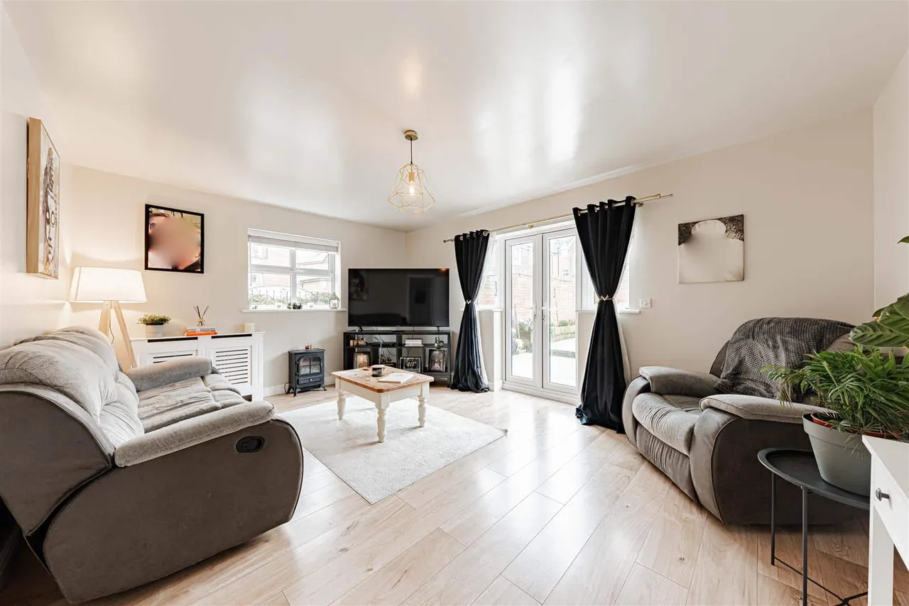 Cheney Road, Minster, Ramsgate, Kent, CT12 4BG, photo 2