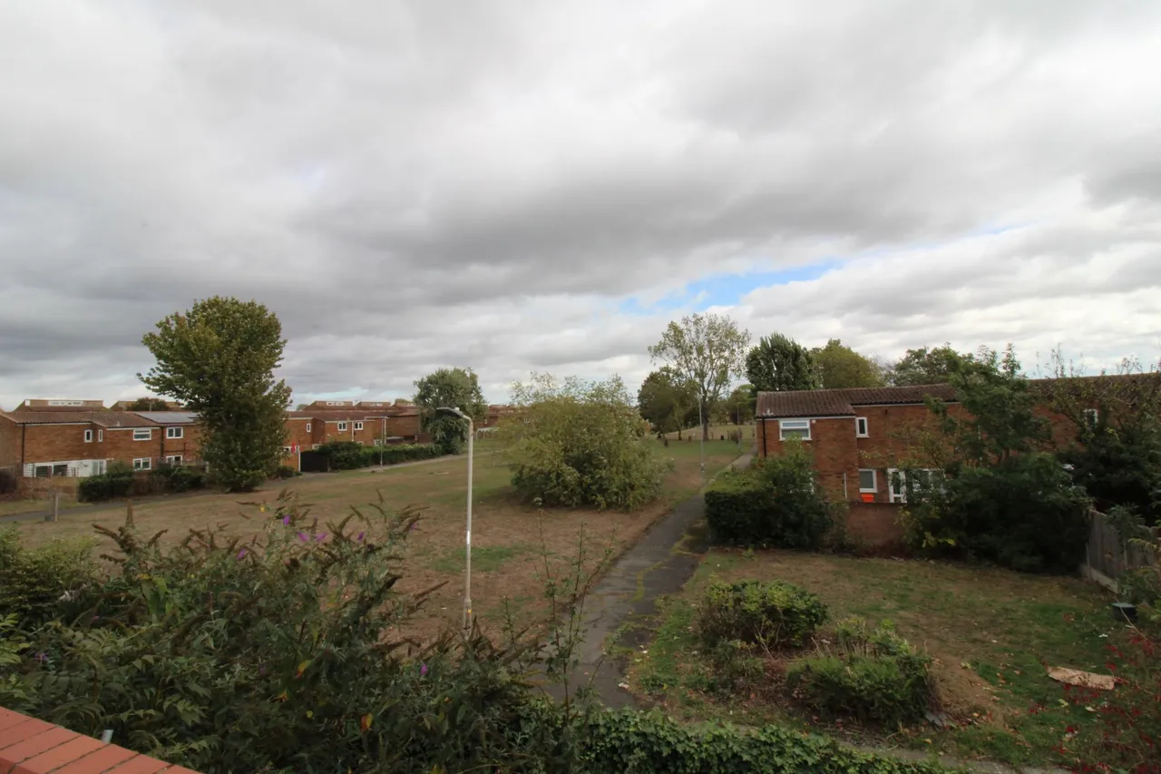 Little Garth, Basildon, SS13, photo 11