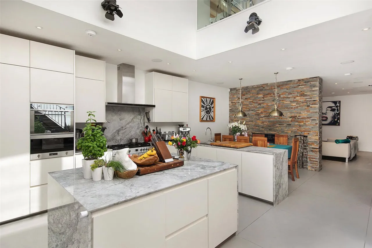 Parsifal Road, London, photo 10