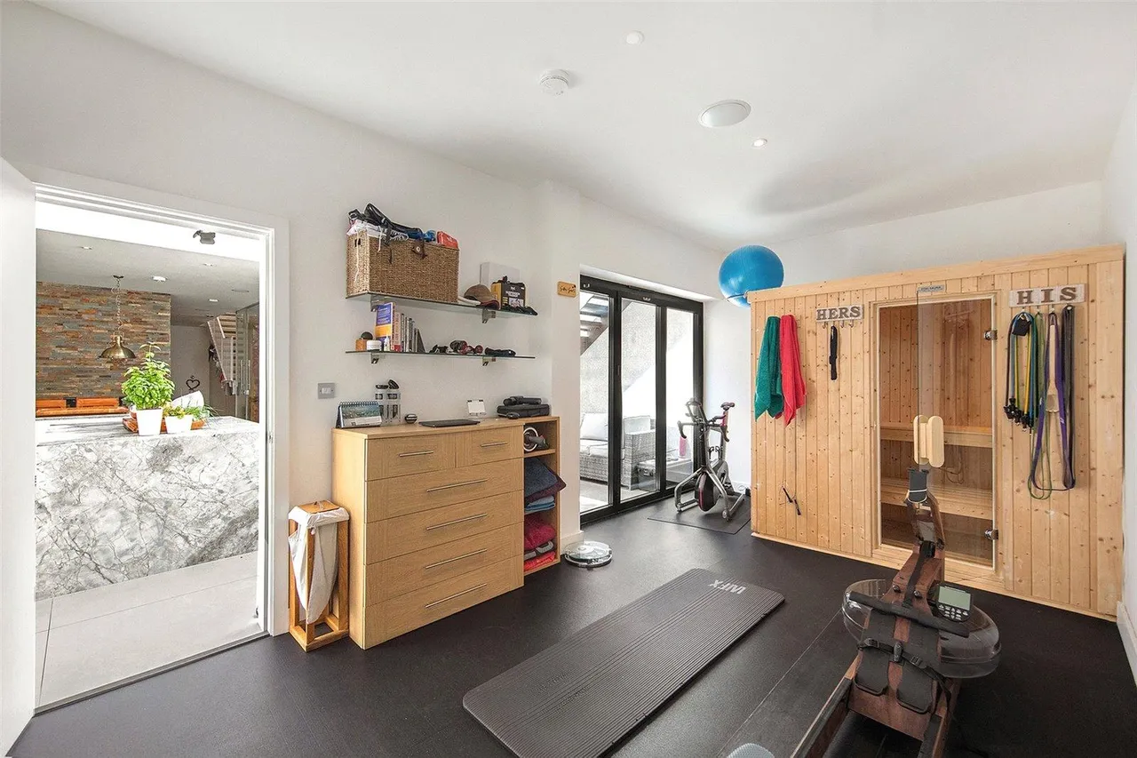 Parsifal Road, London, photo 14