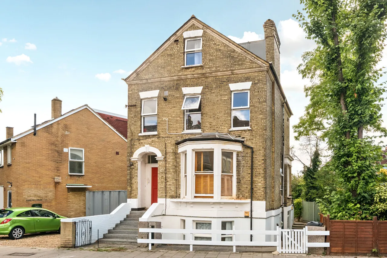 2 bed flat for sale, Pendennis Road, Streatham, SW16