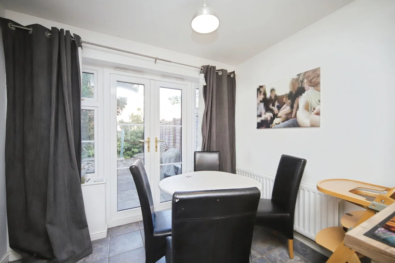 Burge Crescent, Cotford St. Luke, Taunton, photo 7