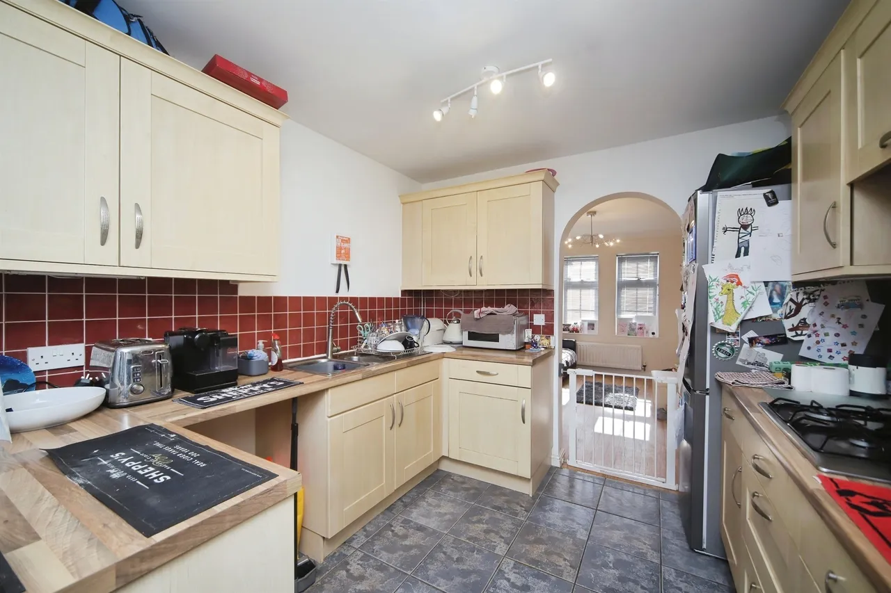 Burge Crescent, Cotford St. Luke, Taunton, photo 8