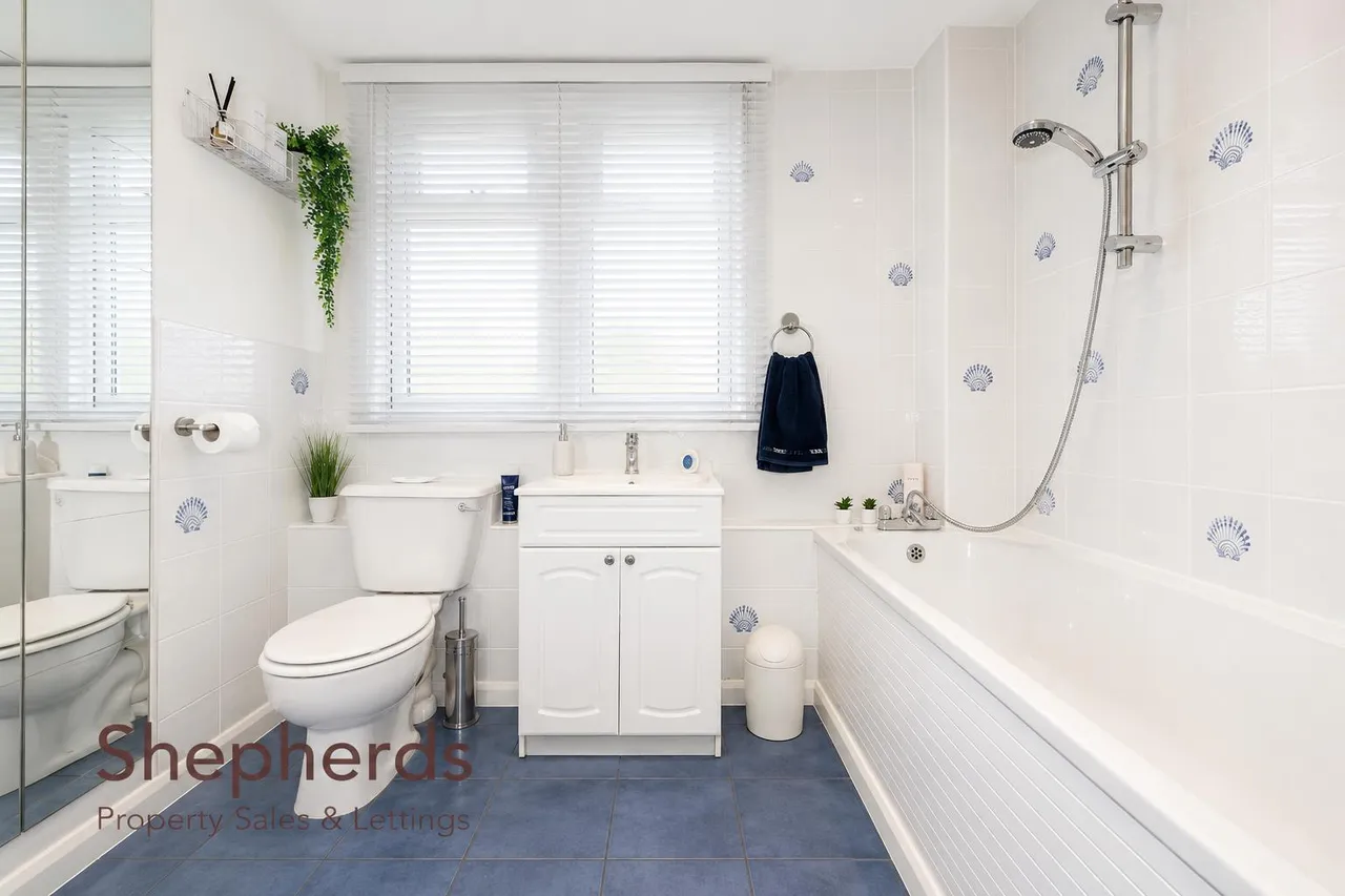 Perrysfield Road, Cheshunt, EN8, photo 18