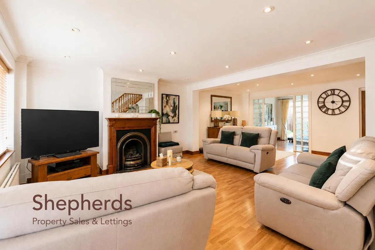 Perrysfield Road, Cheshunt, EN8, photo 2