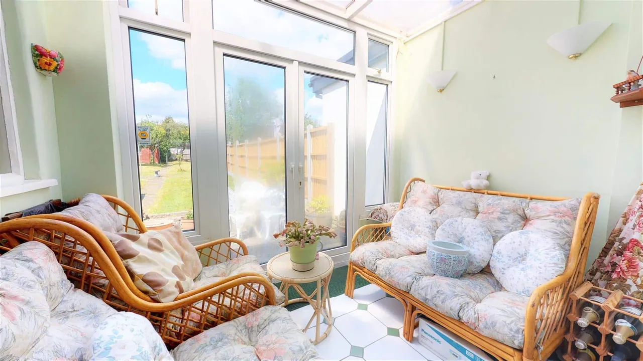 Oakwood Hill, Loughton, photo 7