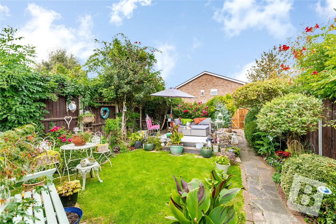 Hornchurch, RM11, photo 8