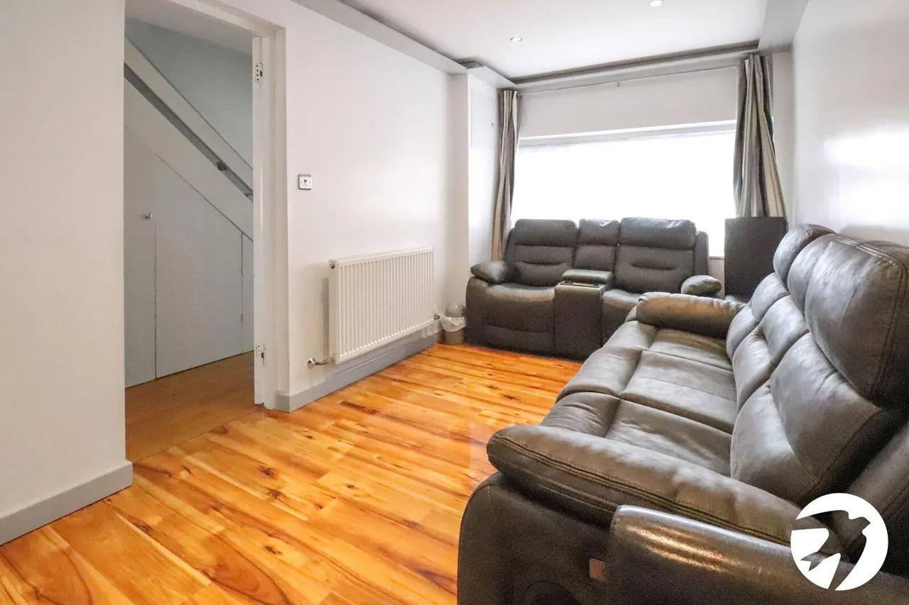 Parkway, Erith, DA18, photo 12