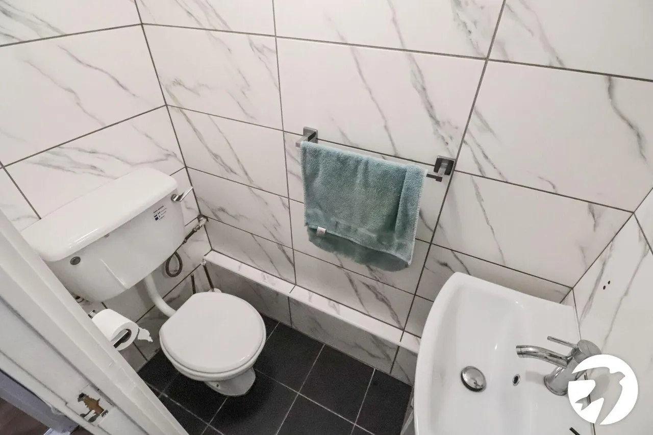 Parkway, Erith, DA18, photo 15