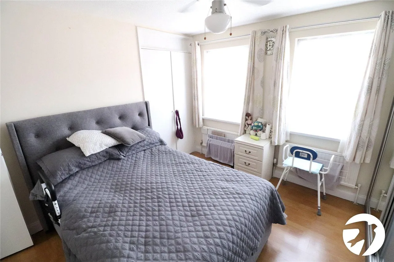 Parkway, Erith, DA18, photo 7
