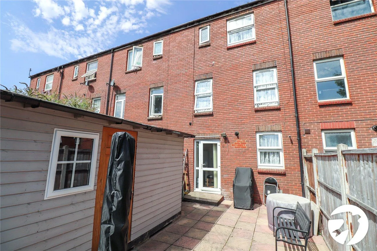 Parkway, Erith, DA18, photo 21