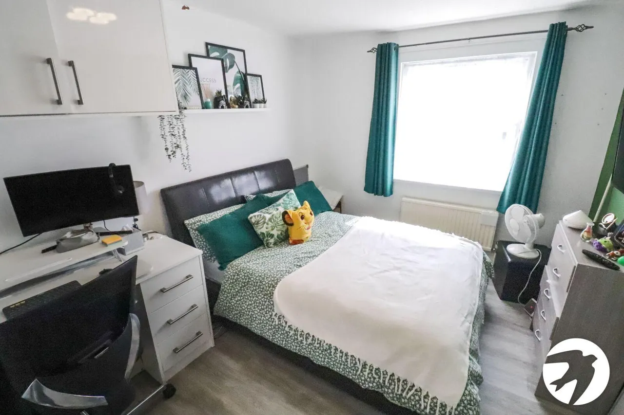 Parkway, Erith, DA18, photo 6