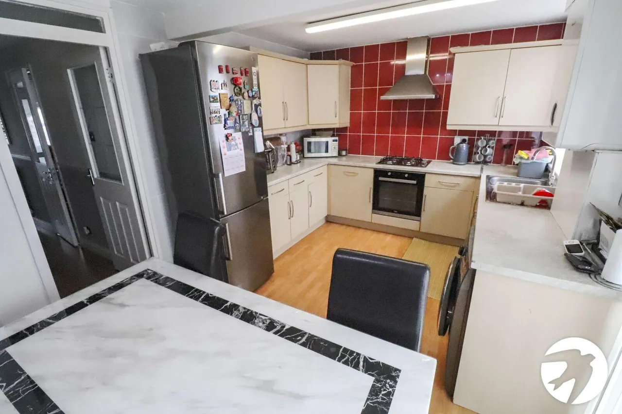 Parkway, Erith, DA18, photo 11