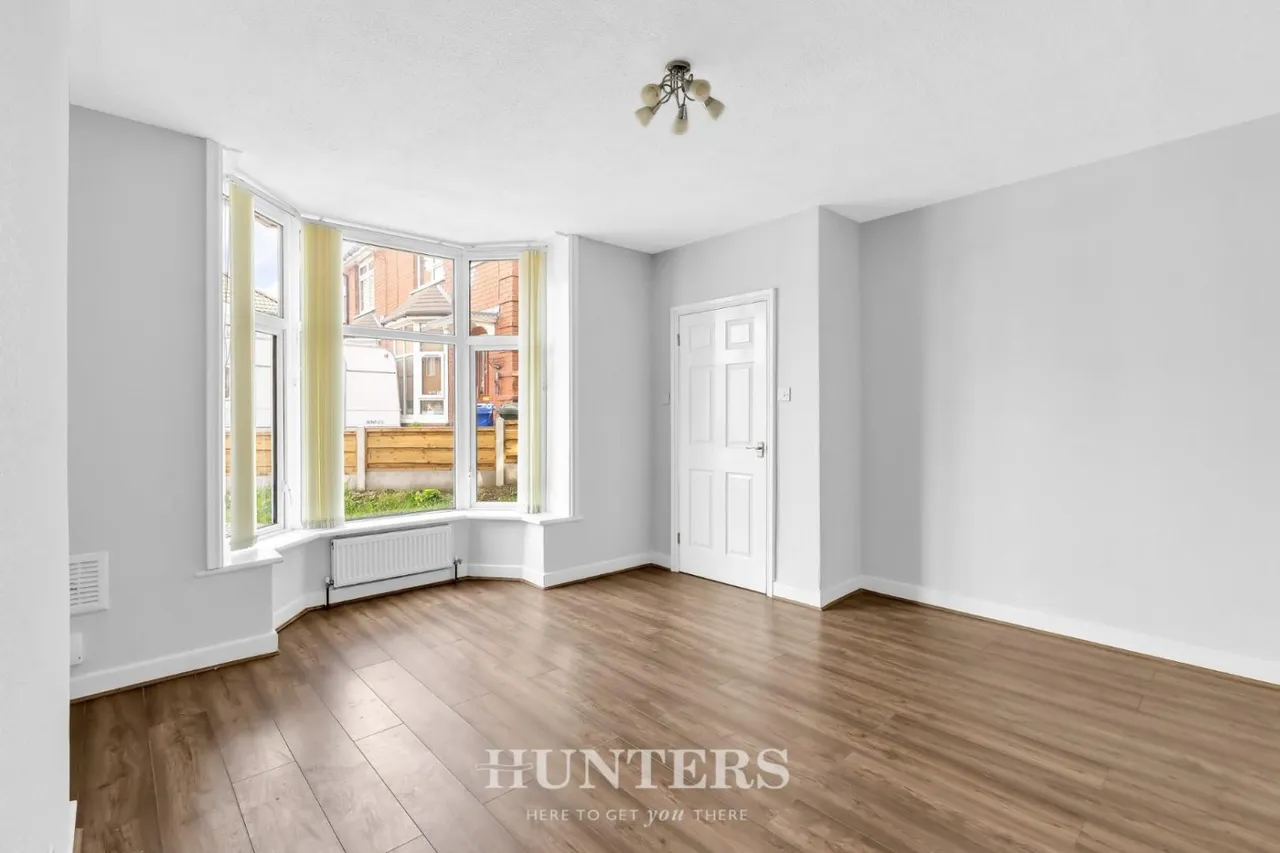 Chatburn Square, Castleton, OL11, photo 3
