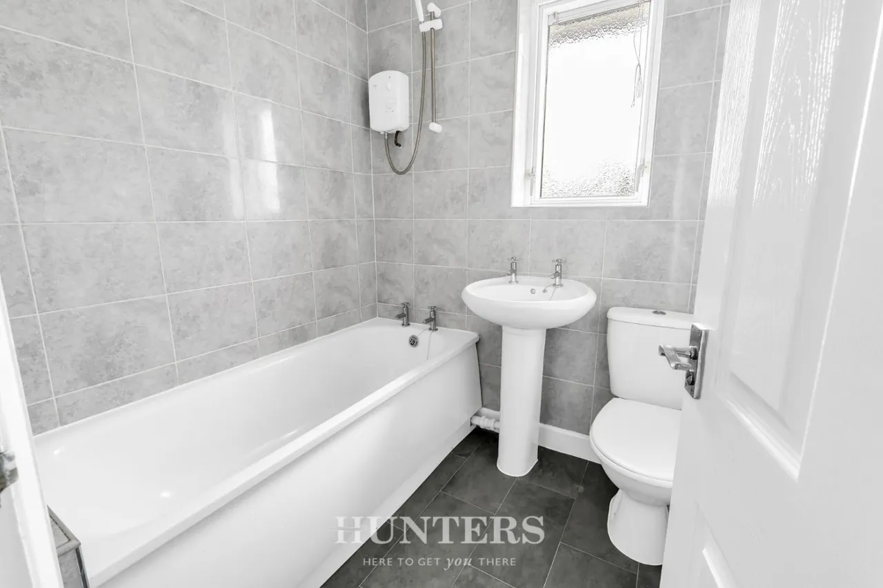 Chatburn Square, Castleton, OL11, photo 14