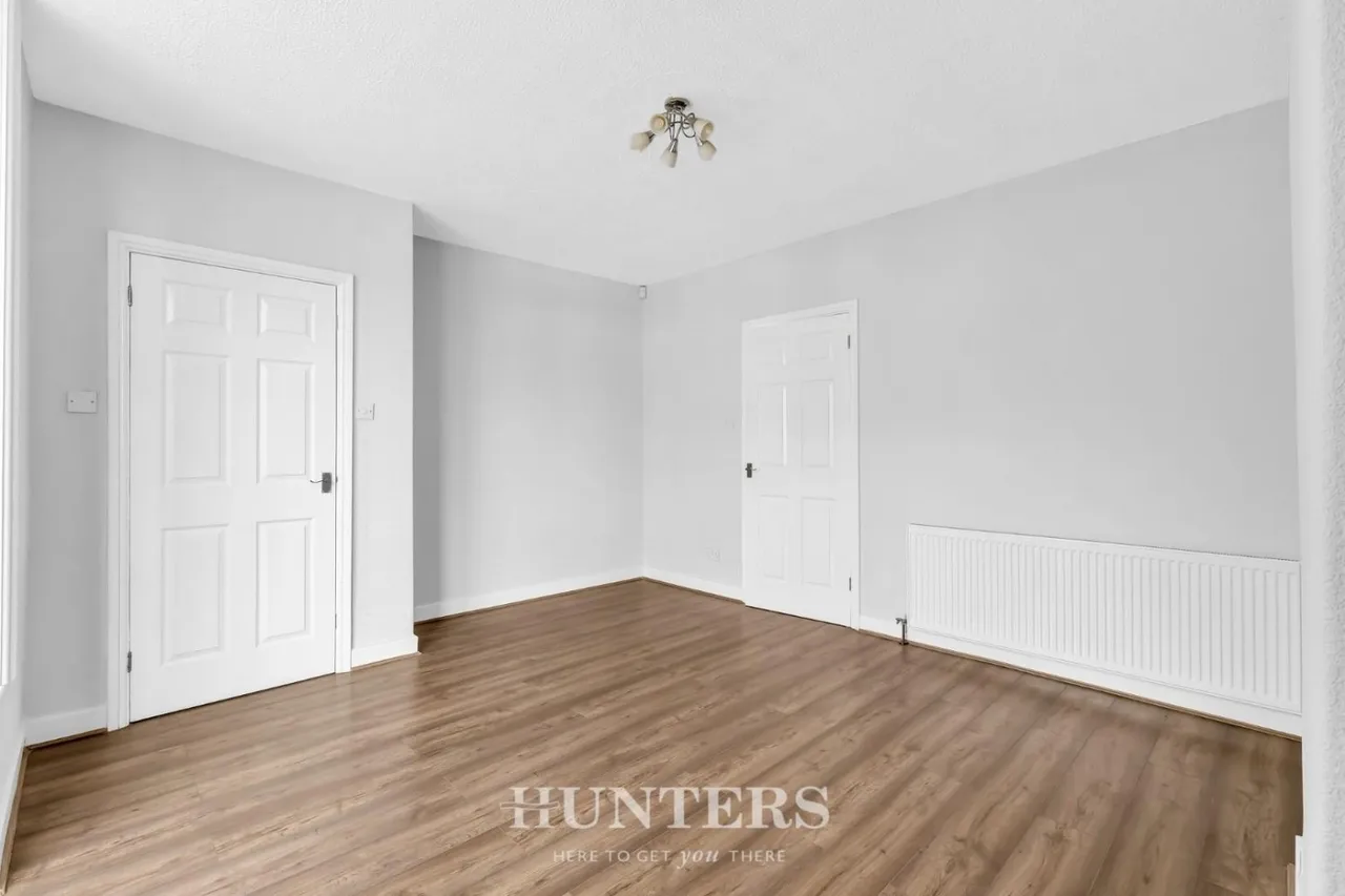 Chatburn Square, Castleton, OL11, photo 4