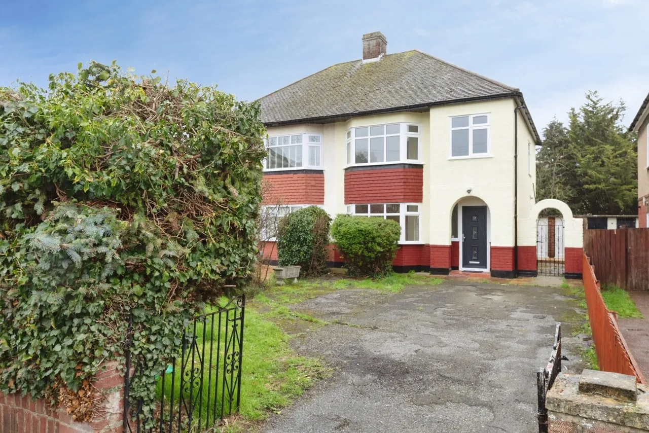 Longport Close, ILFORD, Essex, IG6, photo 19