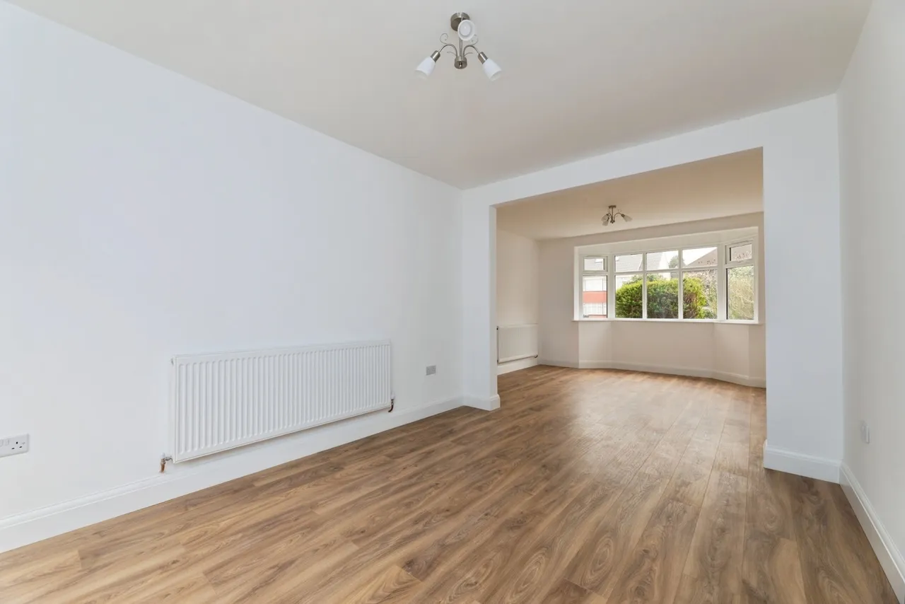 Longport Close, ILFORD, Essex, IG6, photo 6