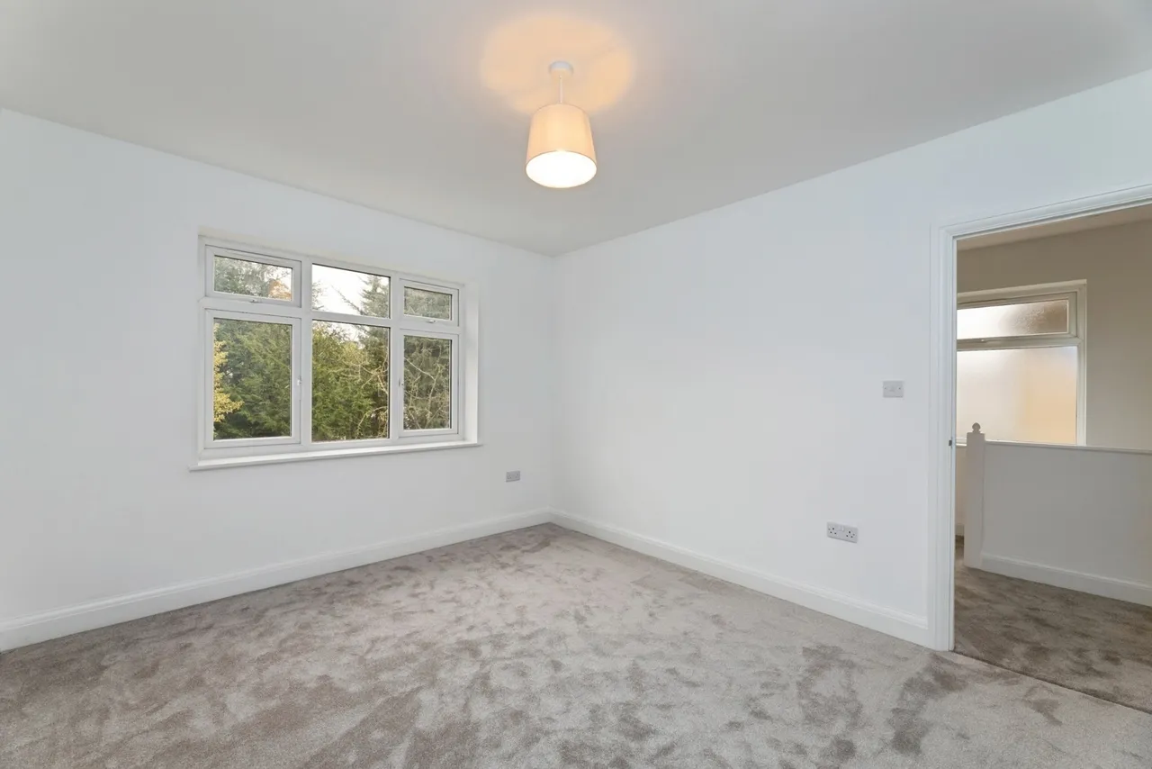 Longport Close, ILFORD, Essex, IG6, photo 14