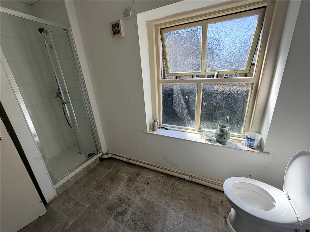 Edmund Street, BRADFORD, photo 10