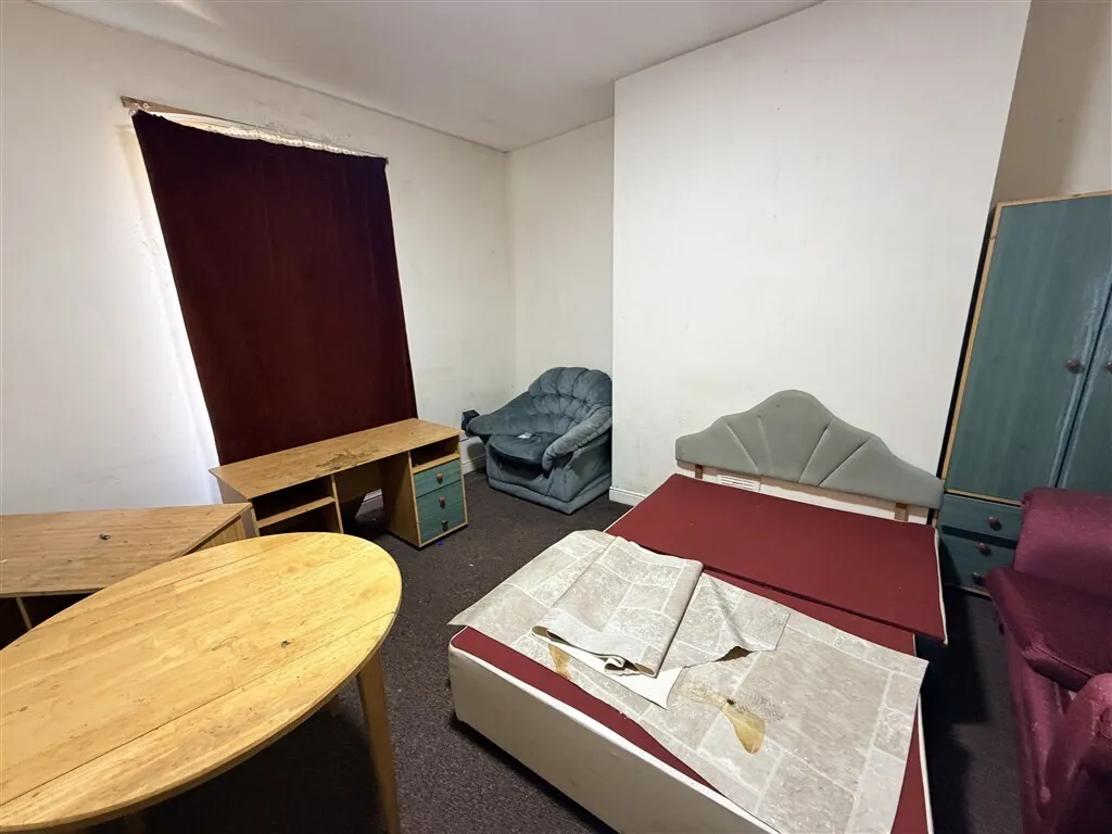 Edmund Street, BRADFORD, photo 5