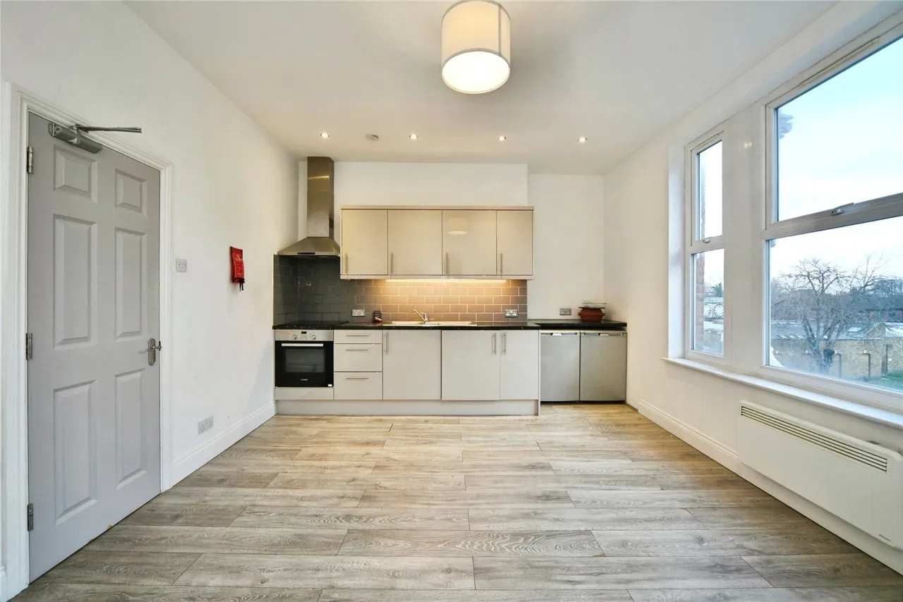 Cedar Road, London, Ch, N17, photo 5