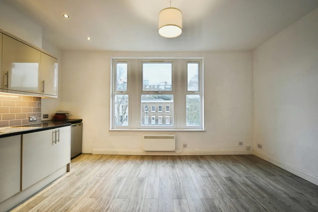 Cedar Road, London, Ch, N17, photo 39