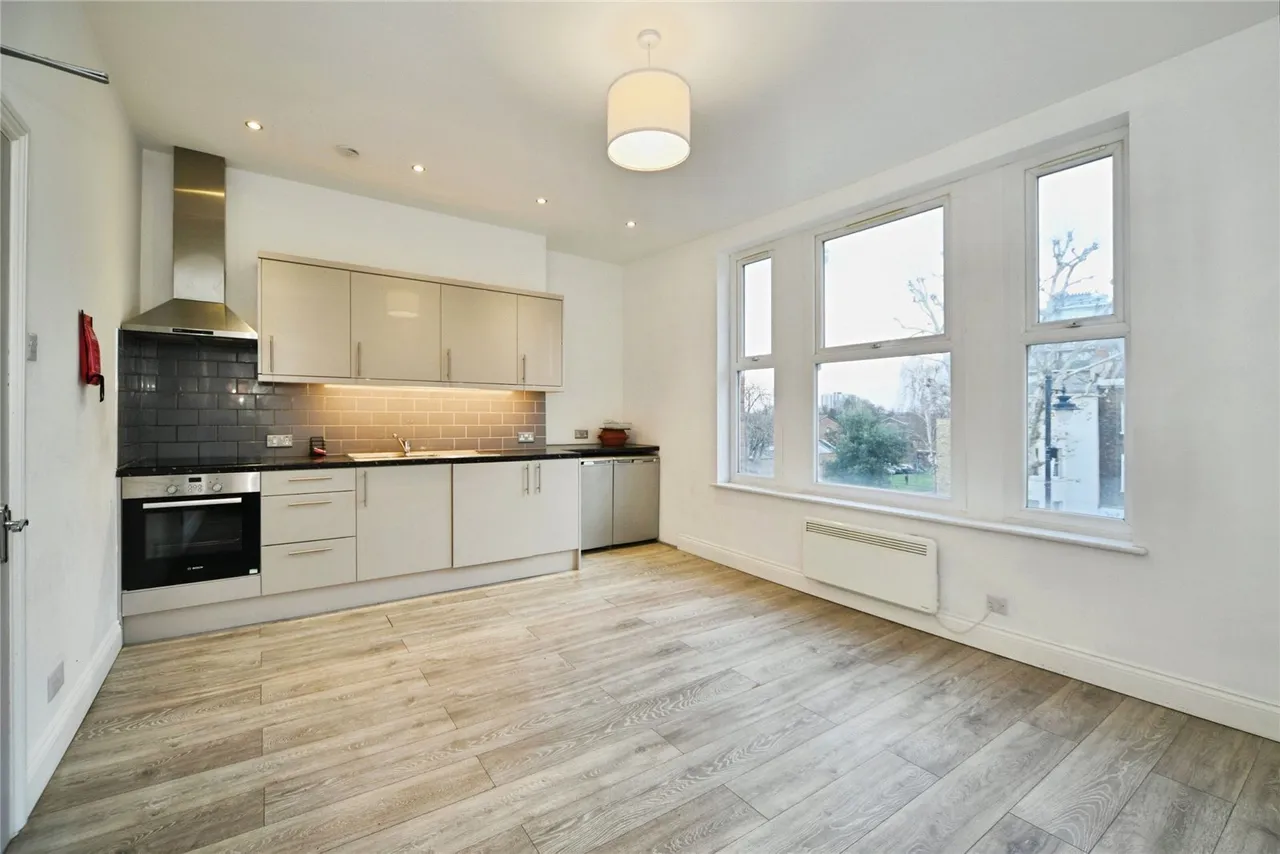 Cedar Road, London, Ch, N17, photo 3