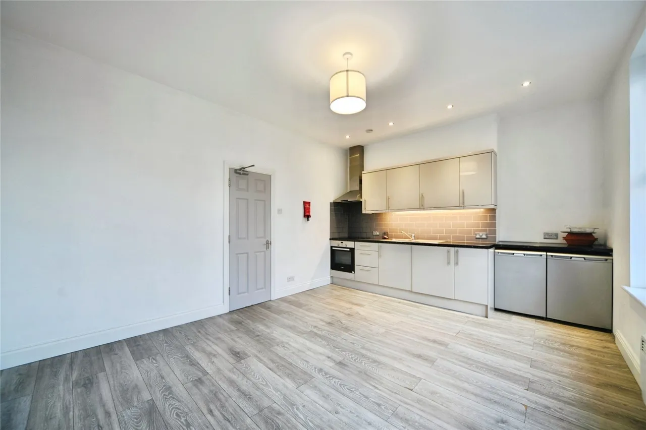 Cedar Road, London, Ch, N17, photo 7