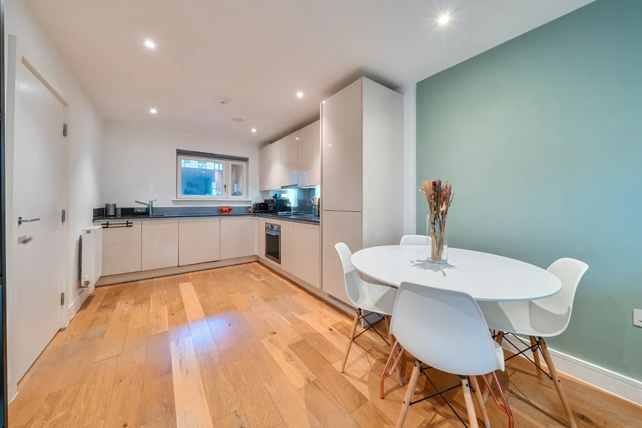 Bradley Road, Clapham, London, SW4, photo 12
