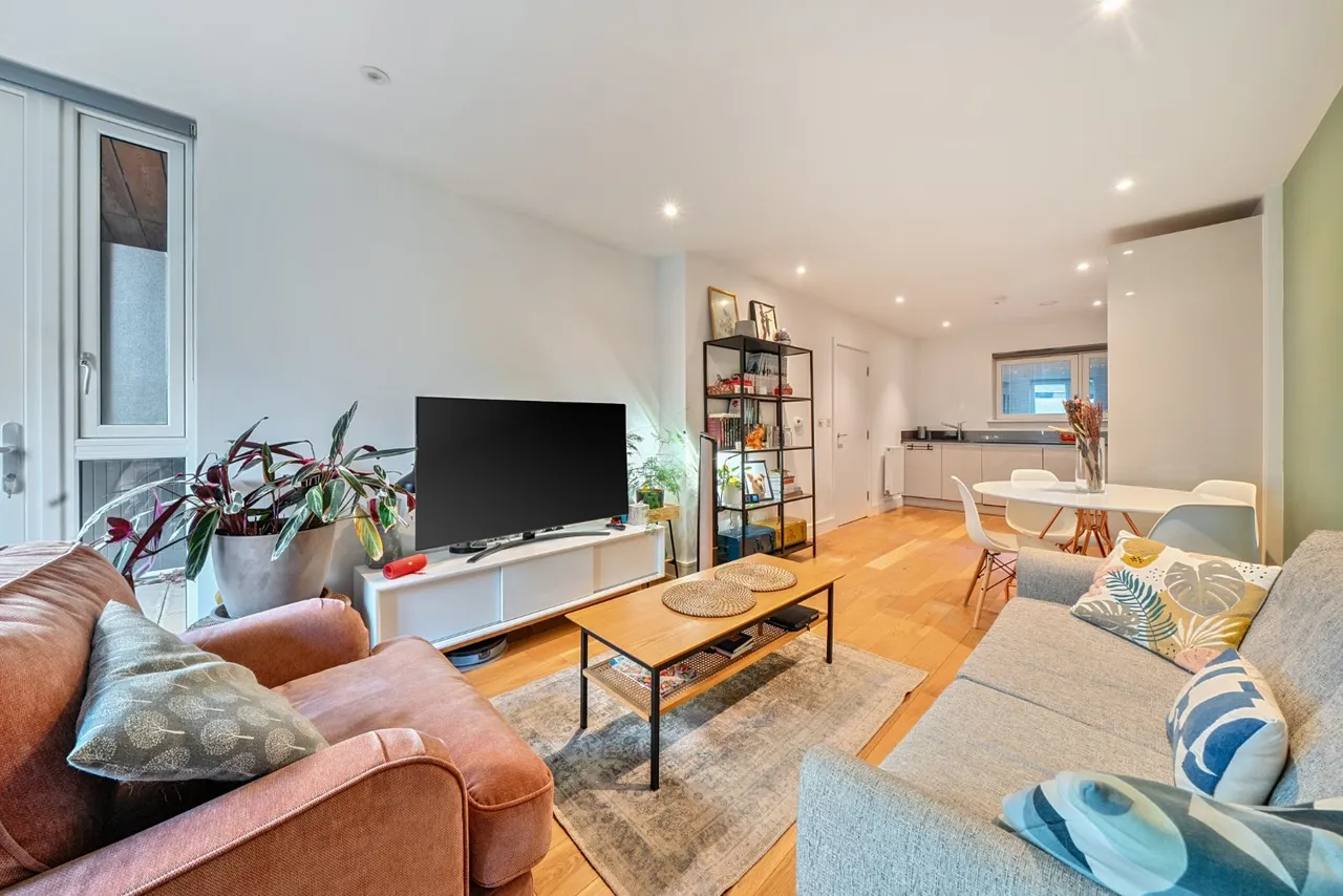 Bradley Road, Clapham, London, SW4, photo 2