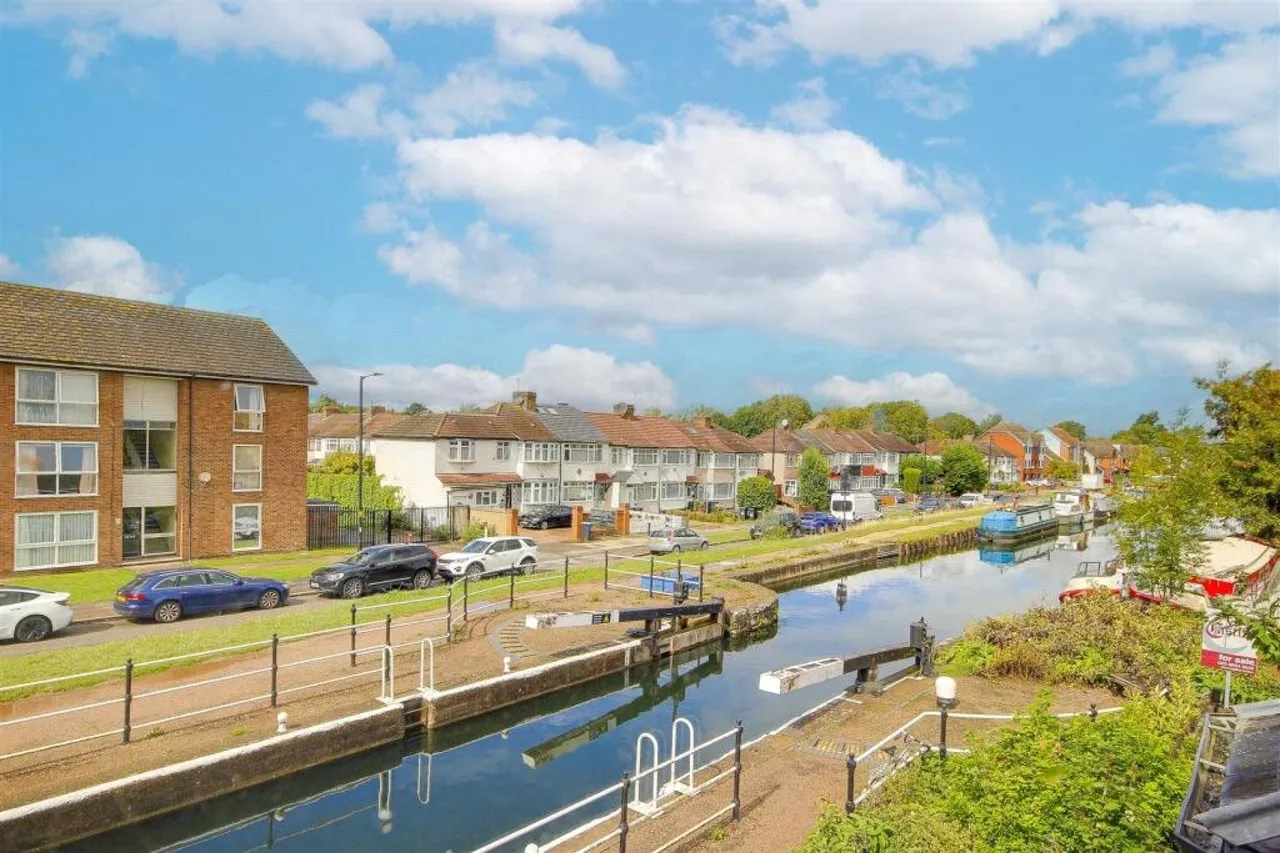 Enfield Lock, Enfield, EN3, photo 17
