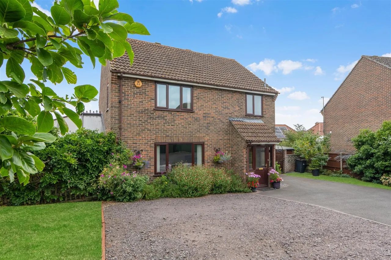Pitts Orchard, Sturminster Newton DT10 1ER, photo 3