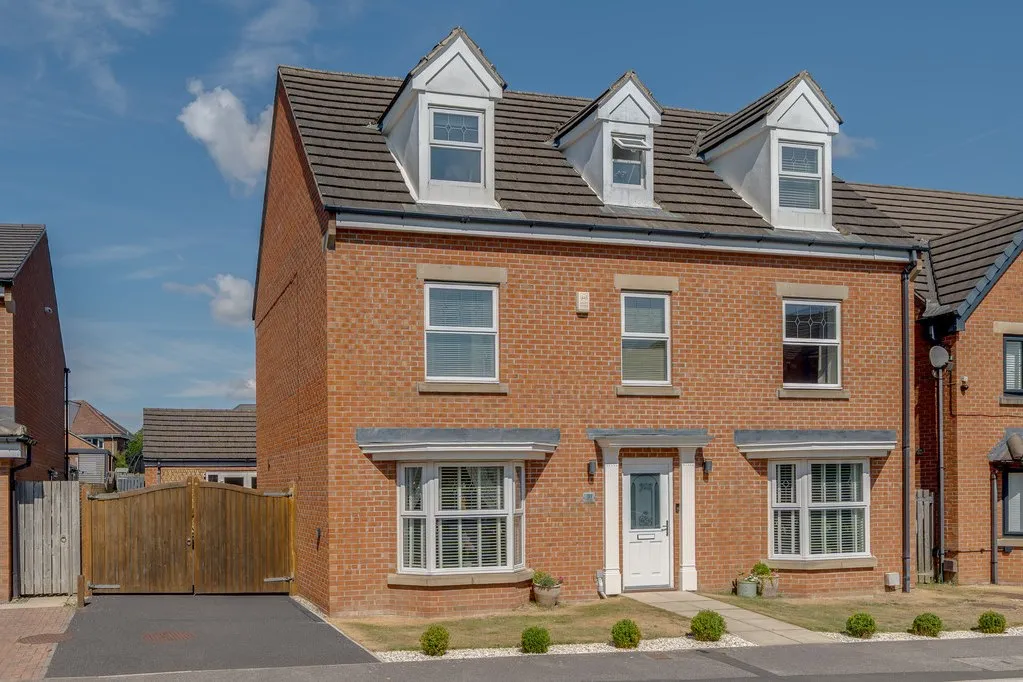 6 bed house for sale — Fern View, Gomersal BD19 4PE