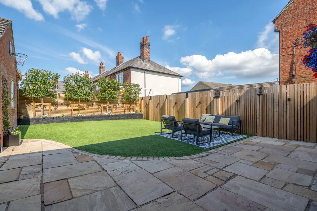 Fern View, Gomersal BD19 4PE, photo 24