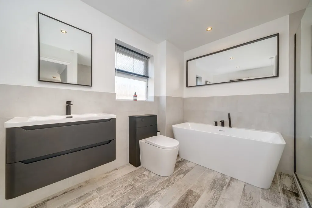 Fern View, Gomersal BD19 4PE, photo 17