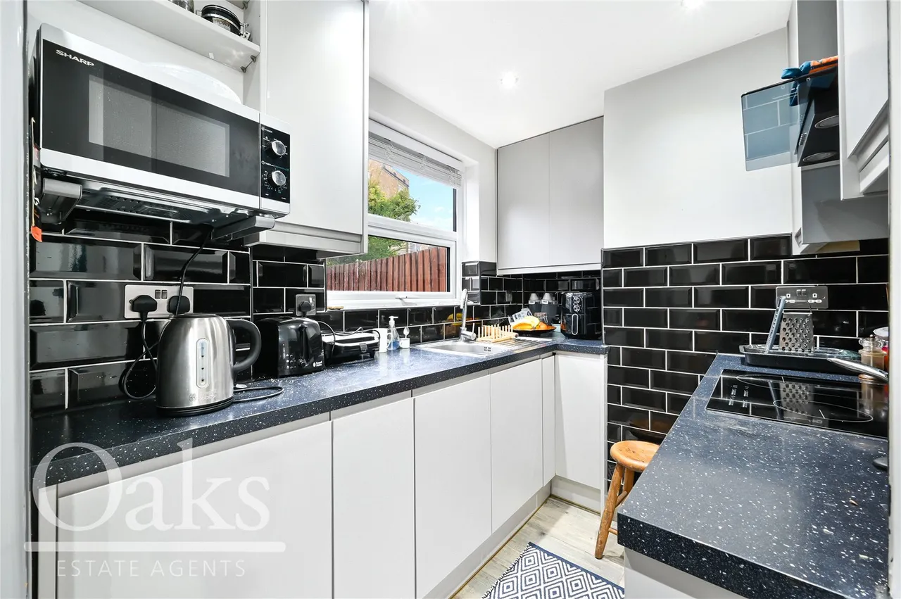 Ingatestone Road, South Norwood, SE25, photo 4
