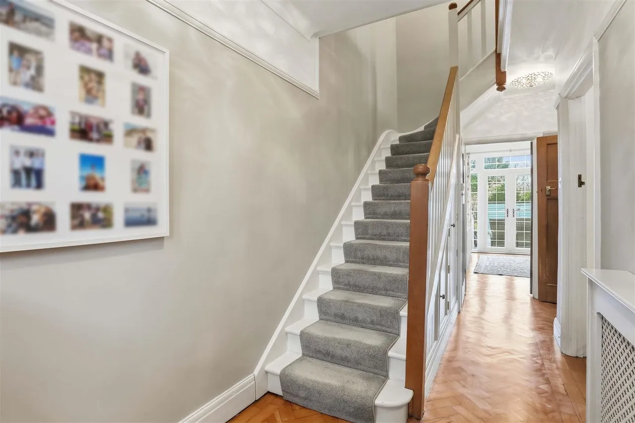 St Dunstans Hill, Cheam, Surrey, SM1 2LP, photo 6