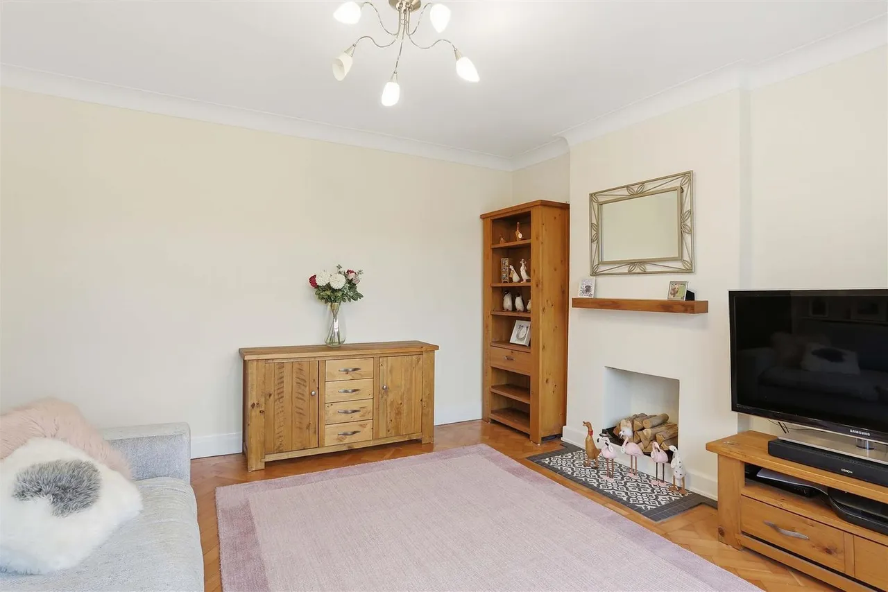 St Dunstans Hill, Cheam, Surrey, SM1 2LP, photo 7