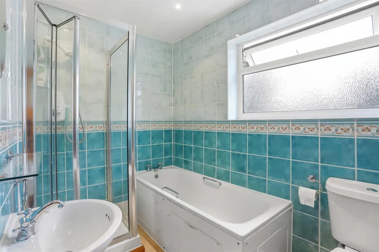 St Dunstans Hill, Cheam, Surrey, SM1 2LP, photo 17